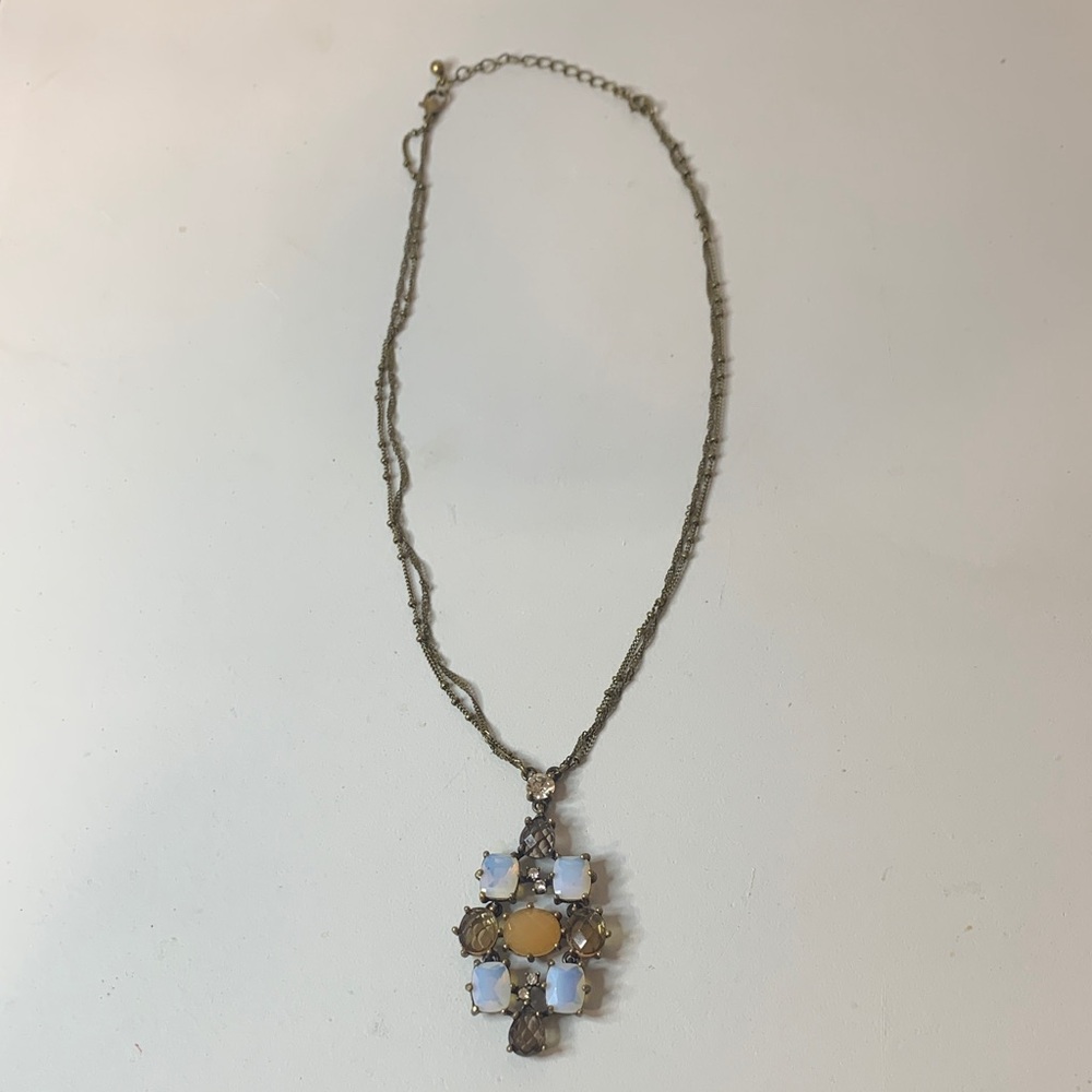 Elegant Gold and Blue Pendant Necklace